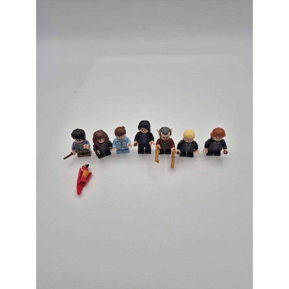 Lego Harry Potter Minfigure Lot of 8 Harry, Griphook, Phoenix, Snape, Draco